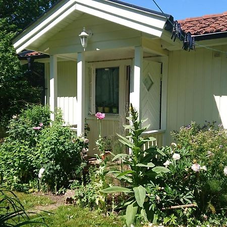 Sandas Traedgard Oeland Färjestaden Esterno foto